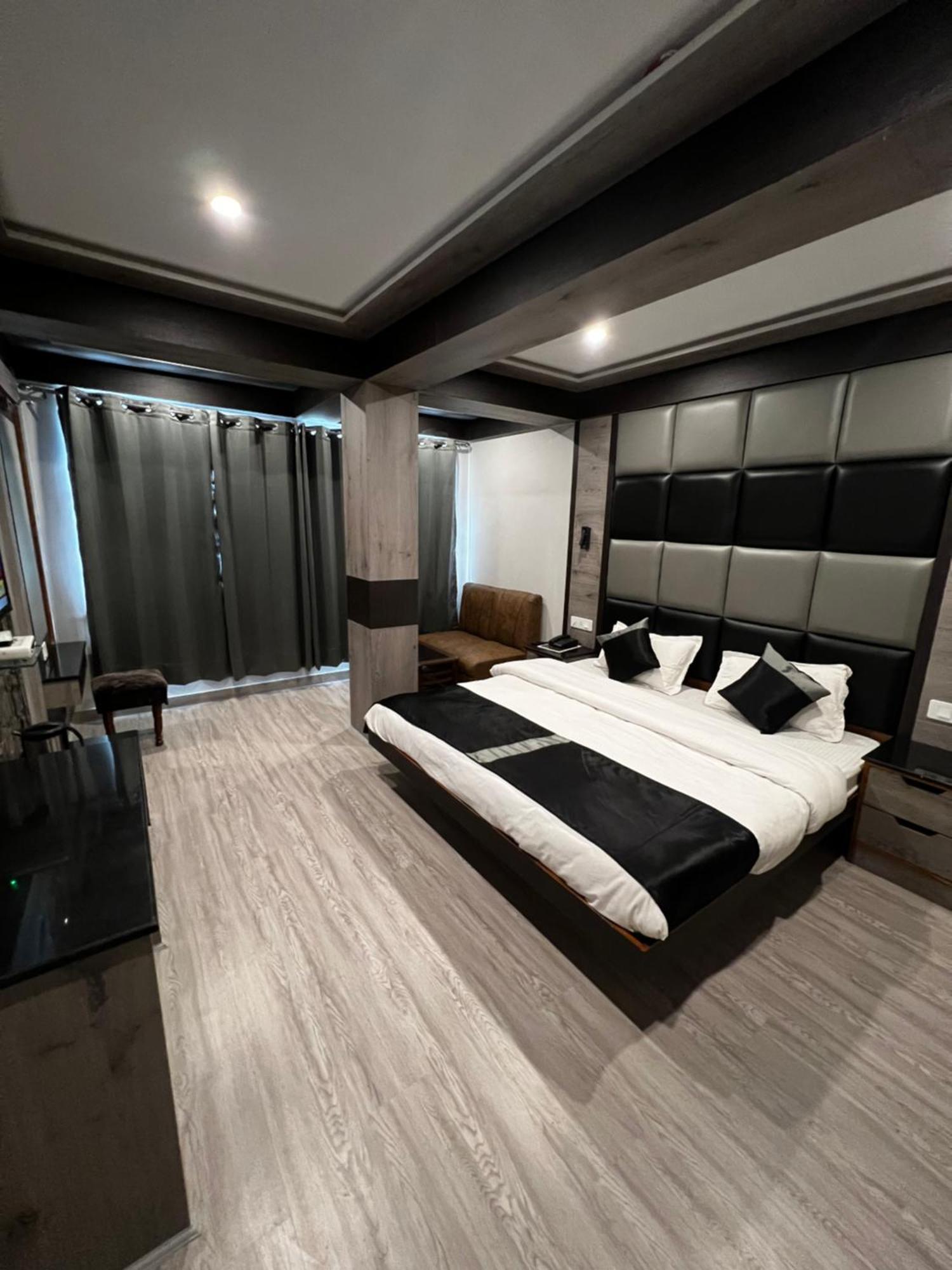 Hotel Victory 심라 외부 사진